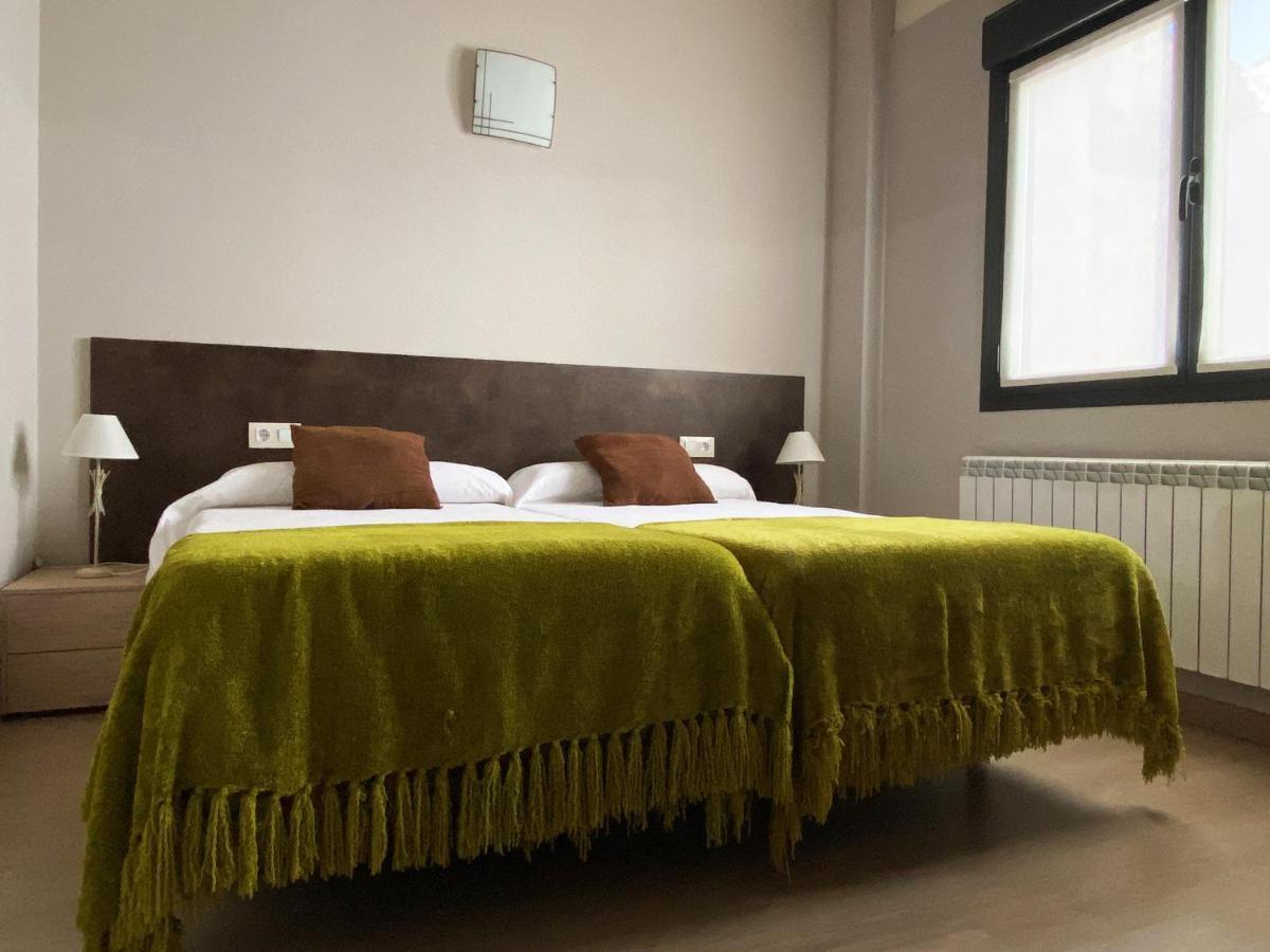 Apartamentos Lorione Olite Exteriör bild